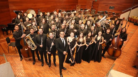La Orquesta Filarmónica de Bogotá se compone por 99 músicos.