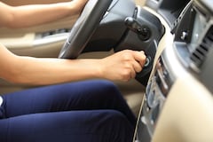 Apagar un auto automático correctamente implica seguir un procedimiento sencillo.