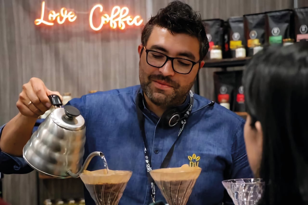 Una tradición que le da la vuelta al mundo, Reportaje Café de alta calidad, con más potencial, Especial Colombia Paìs de Oportunidades