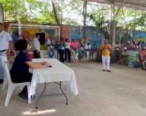 Isabel Cristina Zuleta durante un encuentro con campesinos del departamento de Bolívar