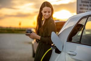 El funcionamiento de los motores eléctricos en vehículos.