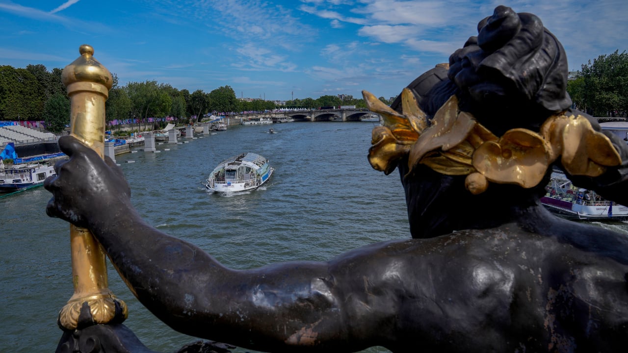 Río Sena contaminado en plenos Juegos Olímpicos París 2024