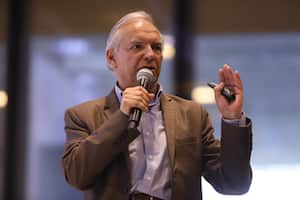 Ricardo Bonilla 
Ministro de Hacienda